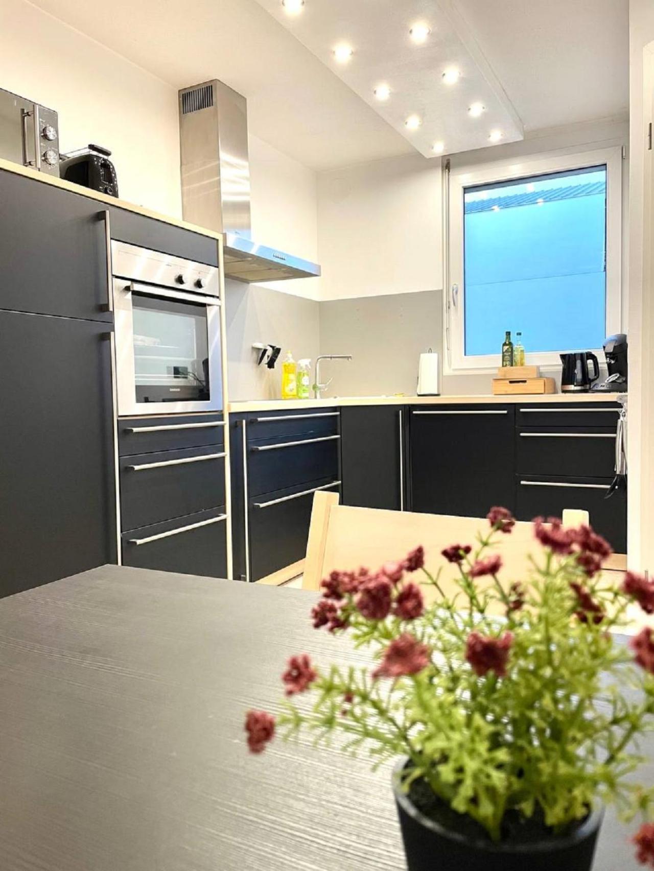 Geraeumiges Ferienhaus In Koblenz Koblenz  Dış mekan fotoğraf