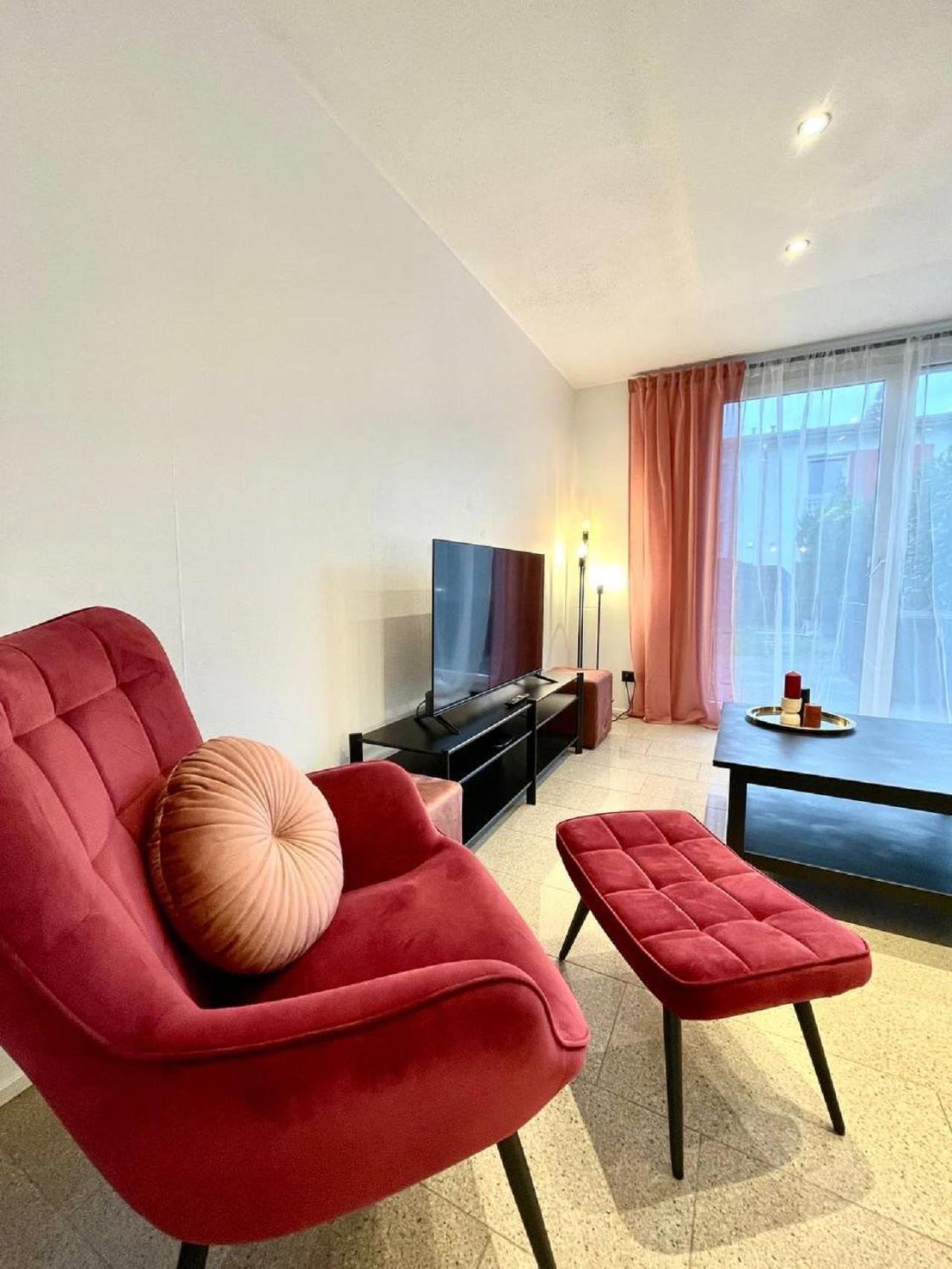 Geraeumiges Ferienhaus In Koblenz Koblenz  Dış mekan fotoğraf