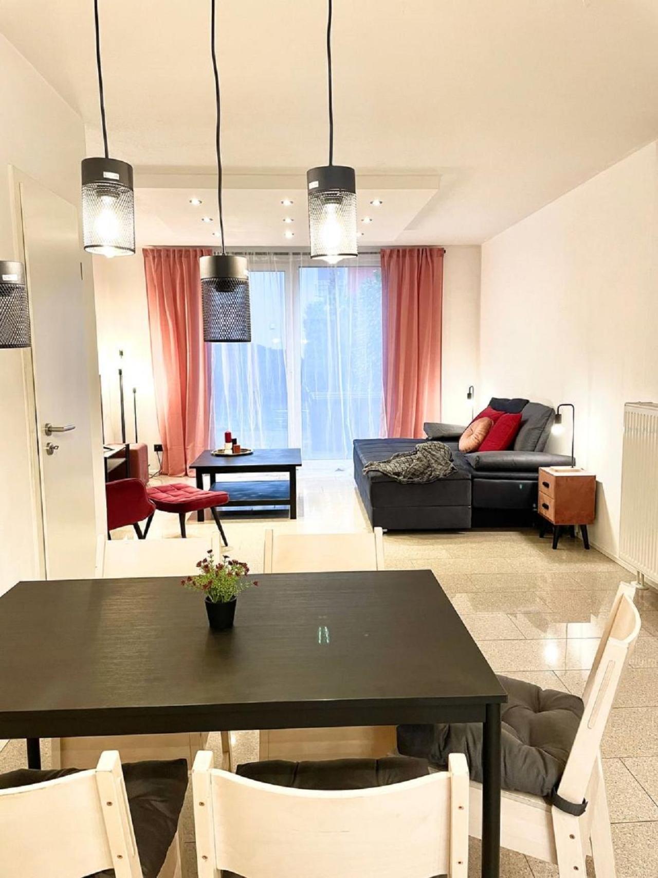 Geraeumiges Ferienhaus In Koblenz Koblenz  Dış mekan fotoğraf