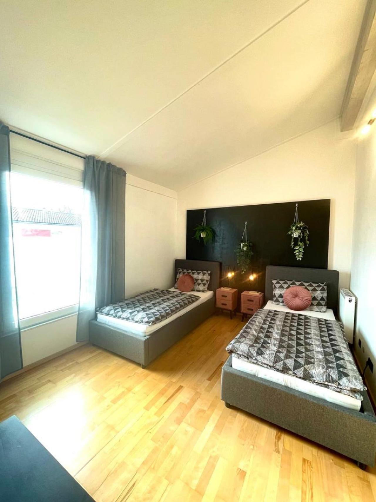 Geraeumiges Ferienhaus In Koblenz Koblenz  Dış mekan fotoğraf