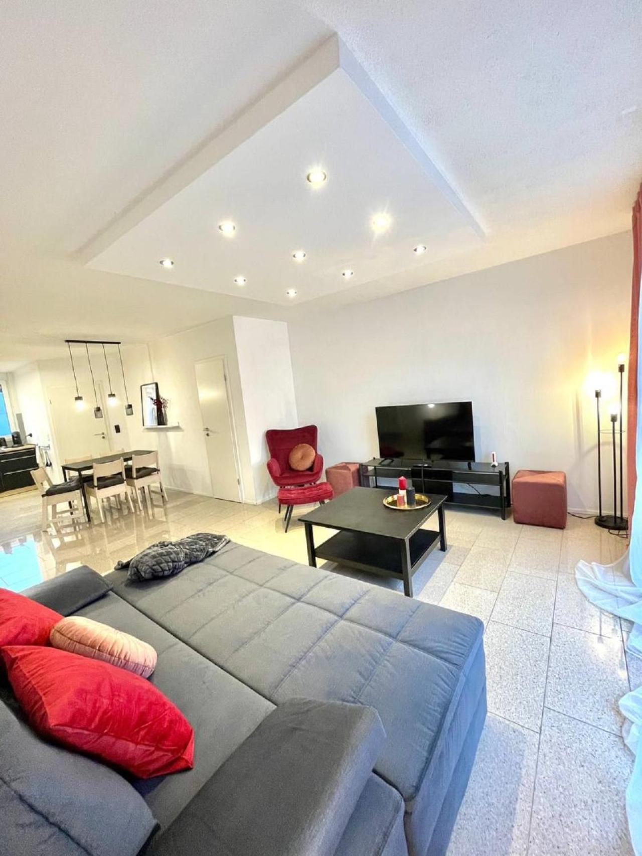 Geraeumiges Ferienhaus In Koblenz Koblenz  Dış mekan fotoğraf