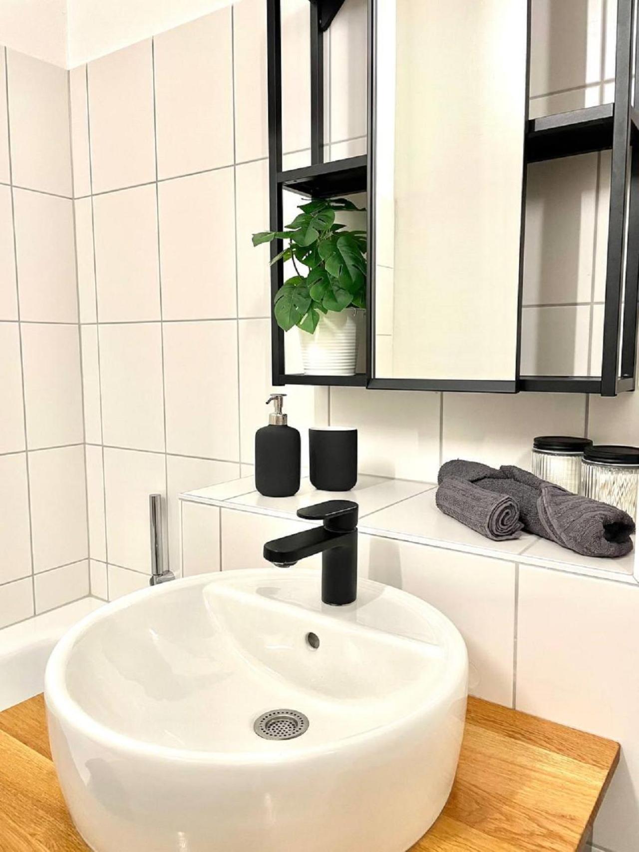 Geraeumiges Ferienhaus In Koblenz Koblenz  Dış mekan fotoğraf