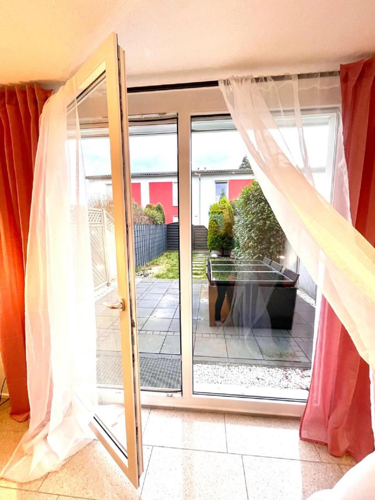 Geraeumiges Ferienhaus In Koblenz Koblenz  Dış mekan fotoğraf